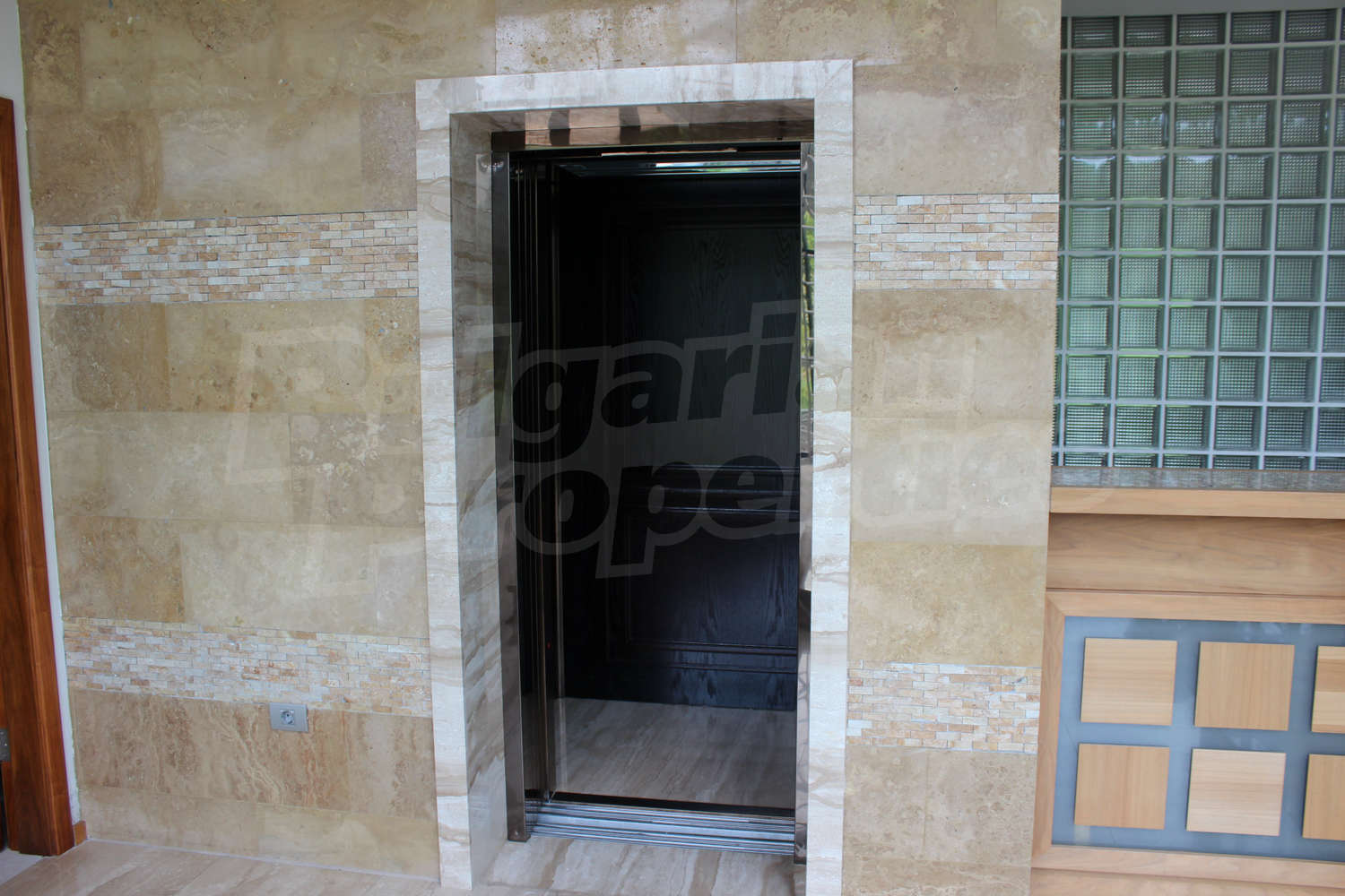 Gallery Picture 17