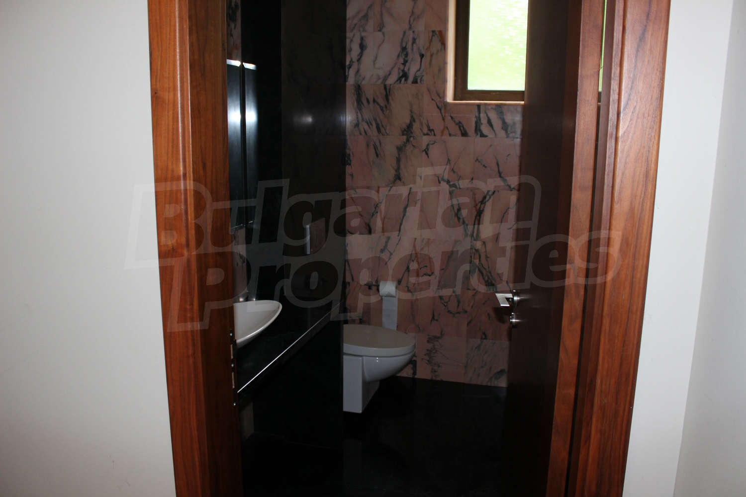 Gallery Picture 18