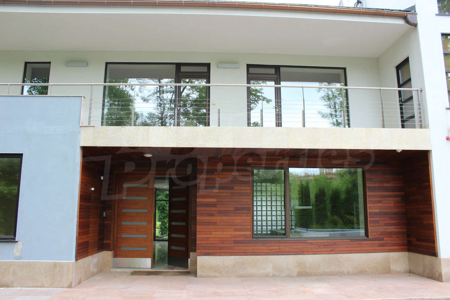 Gallery Picture 6
