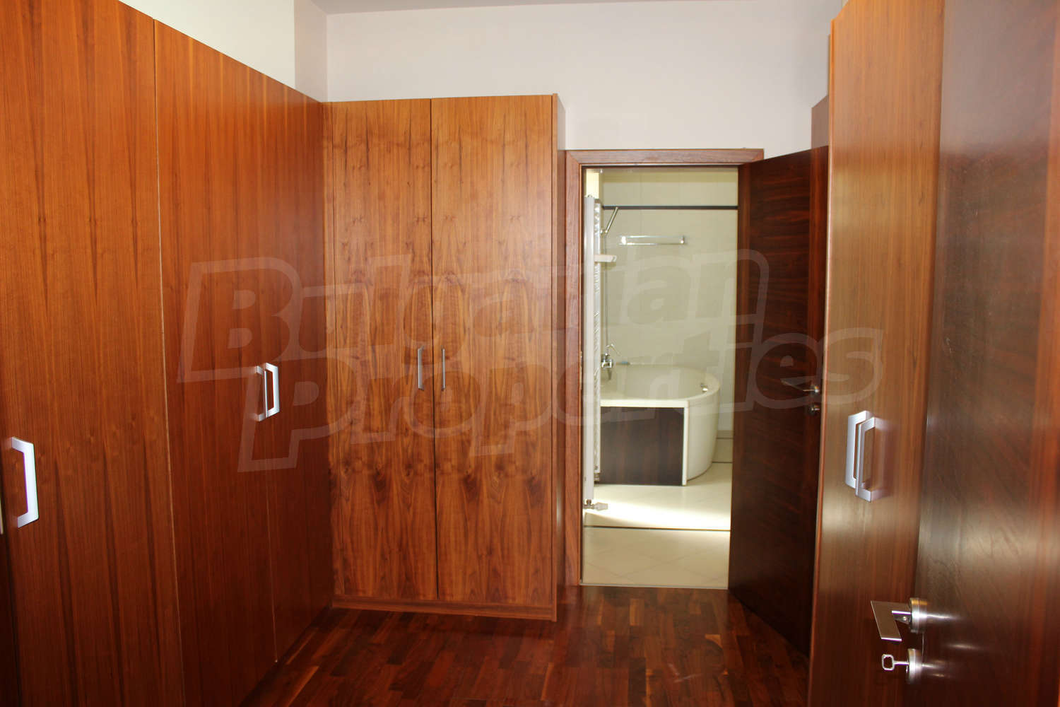 Gallery Picture 25