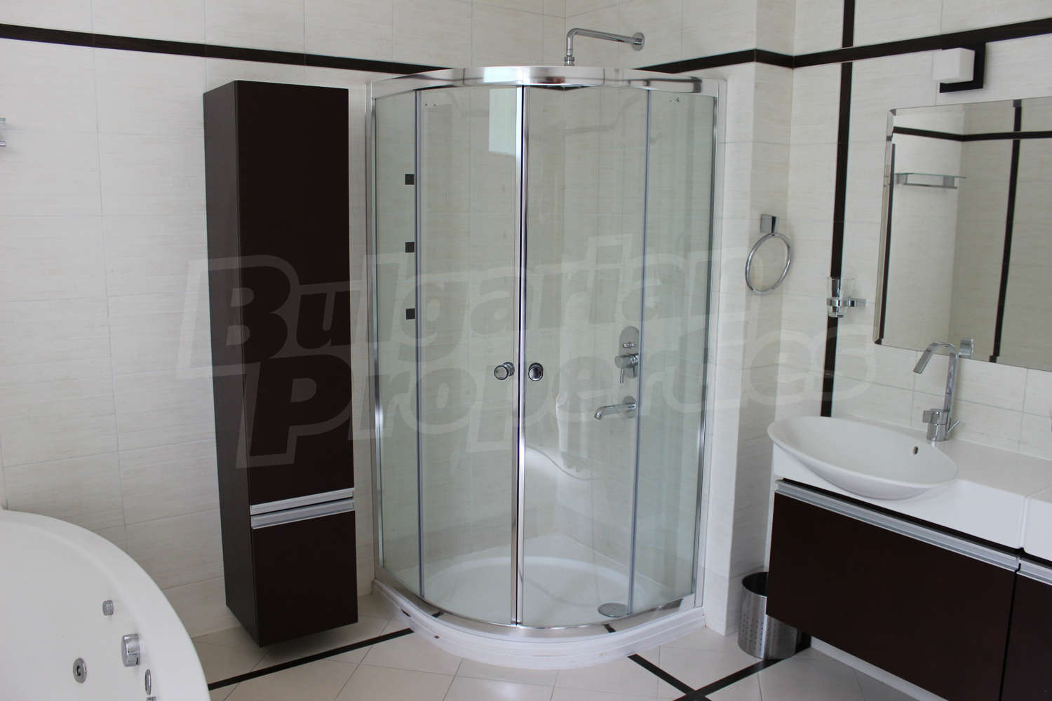 Gallery Picture 28