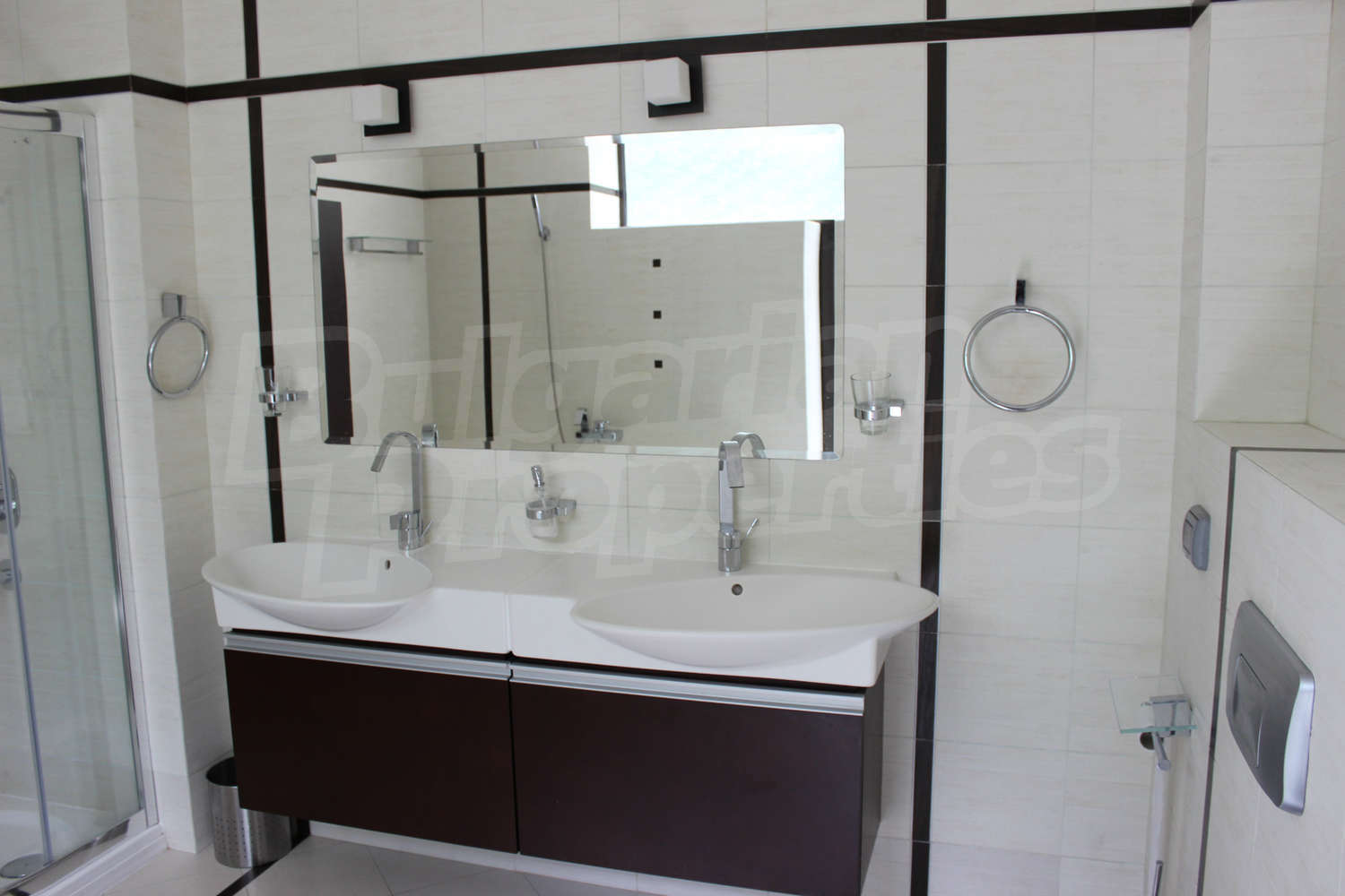 Gallery Picture 29