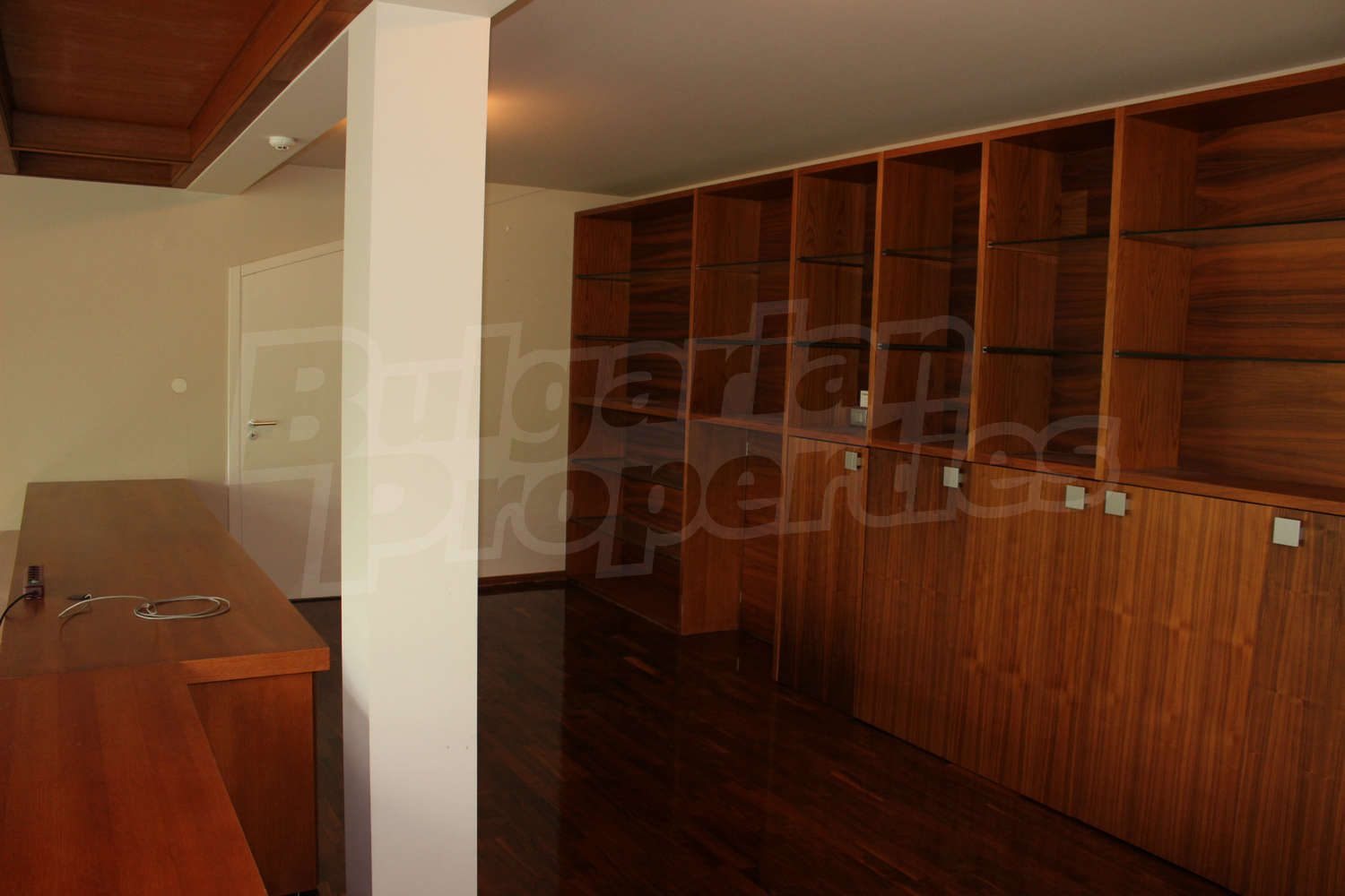 Gallery Picture 33