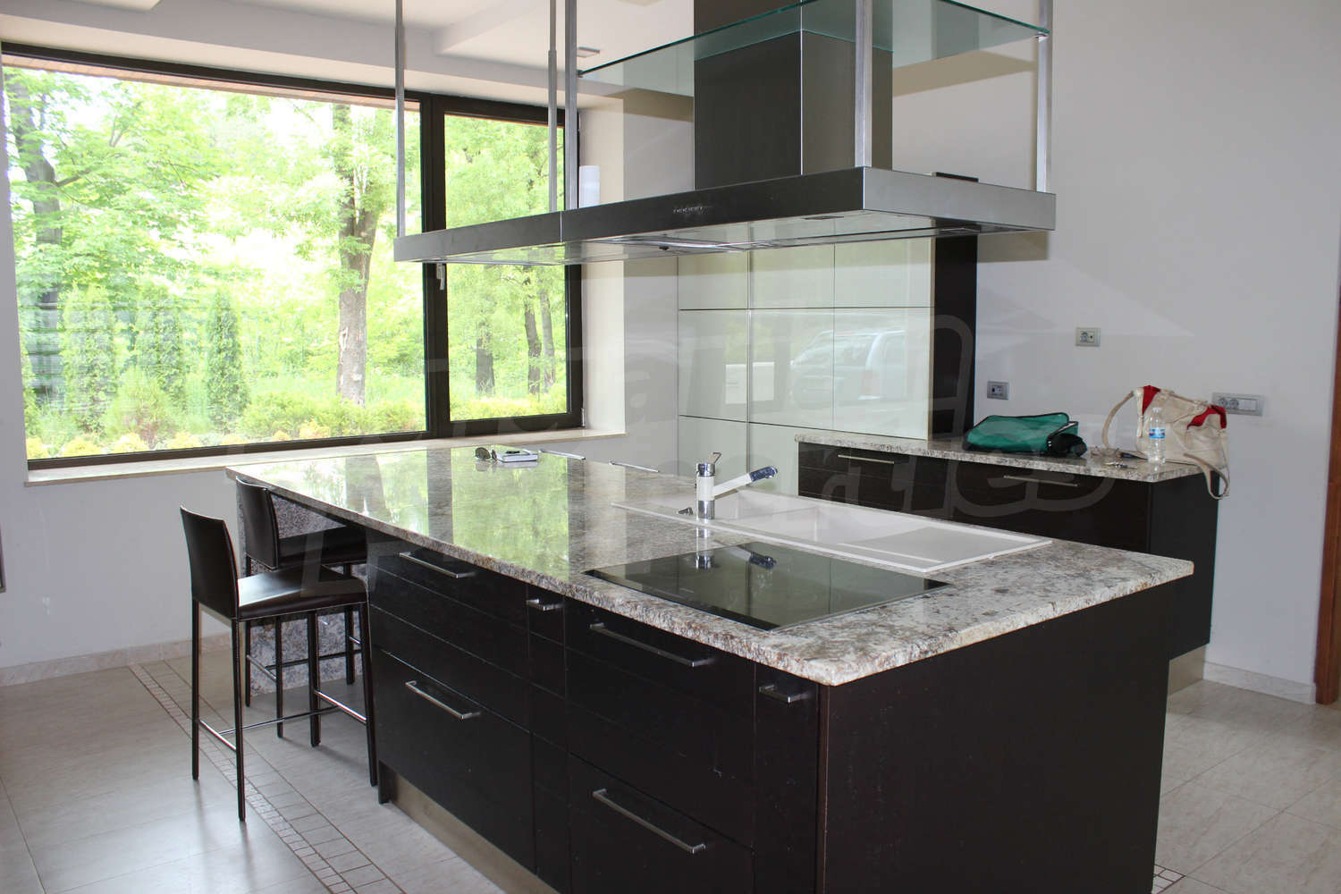 Gallery Picture 11