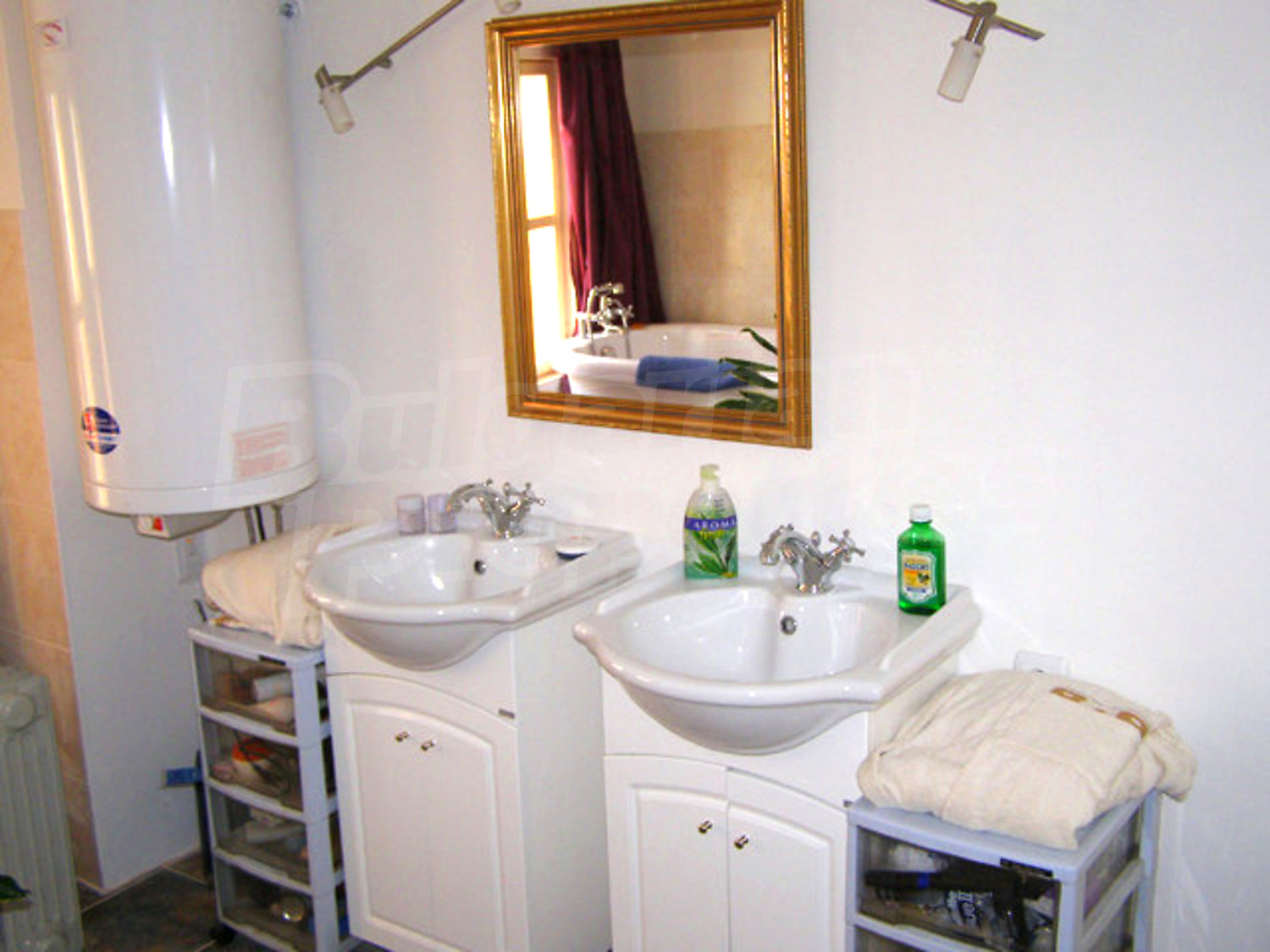 Gallery Picture 10