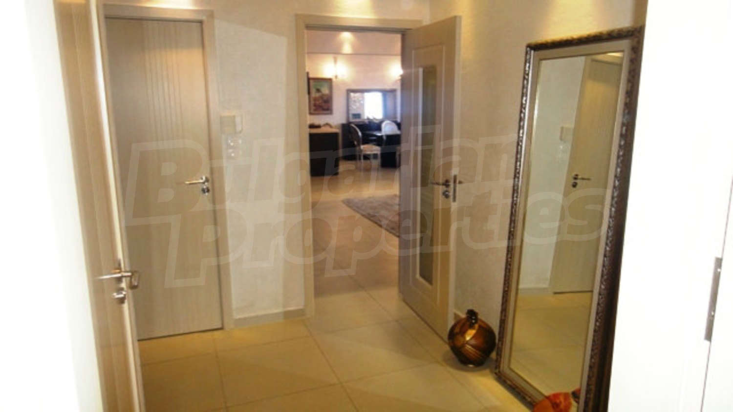 Gallery Picture 16