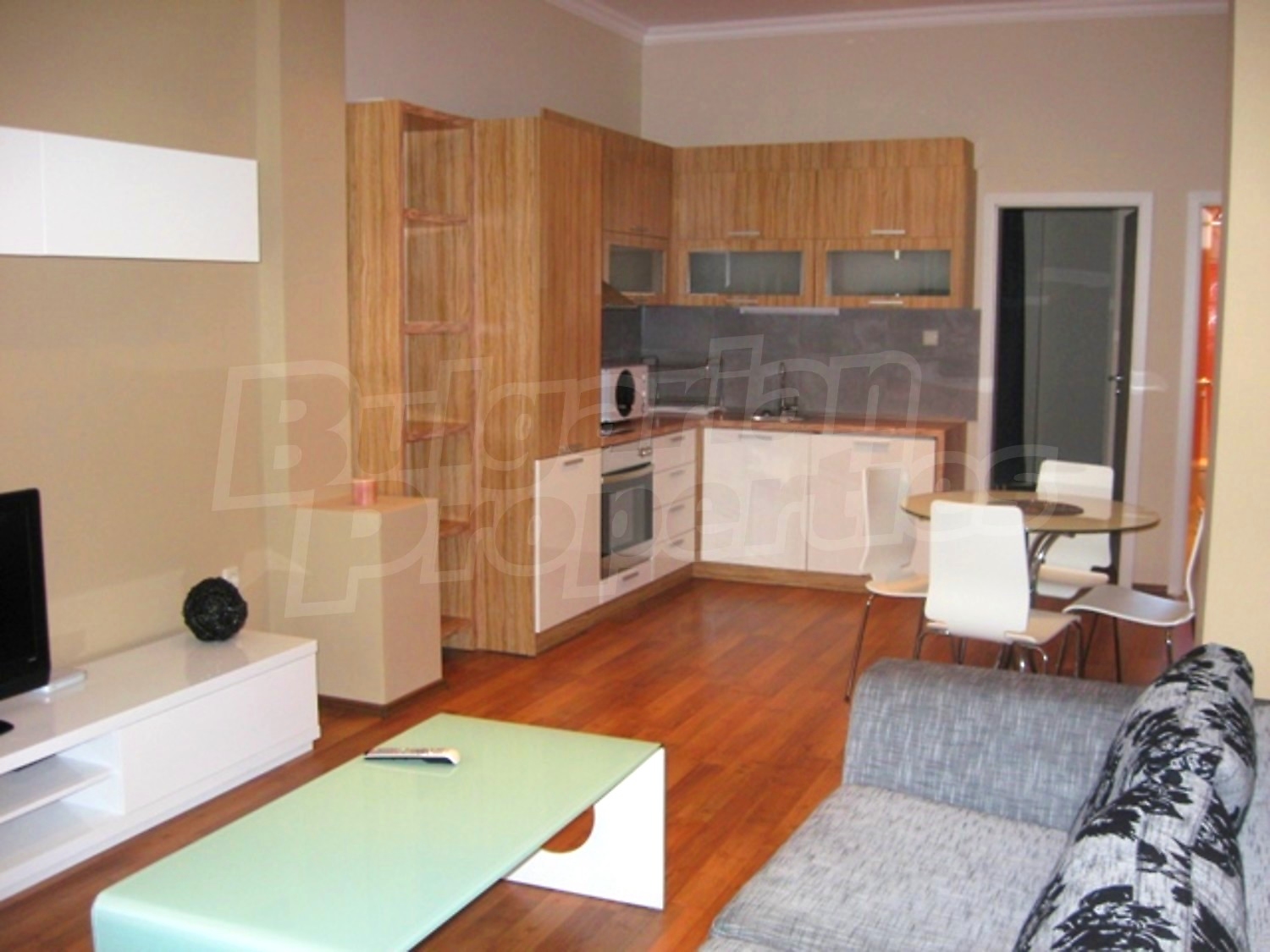 Gallery Picture 2