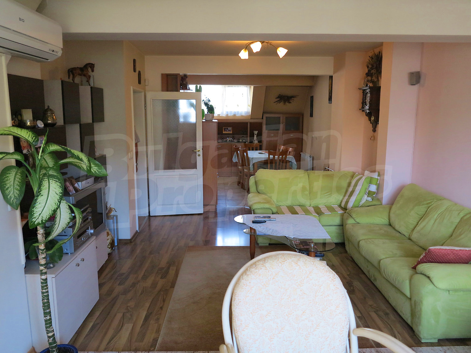 Gallery Picture 33