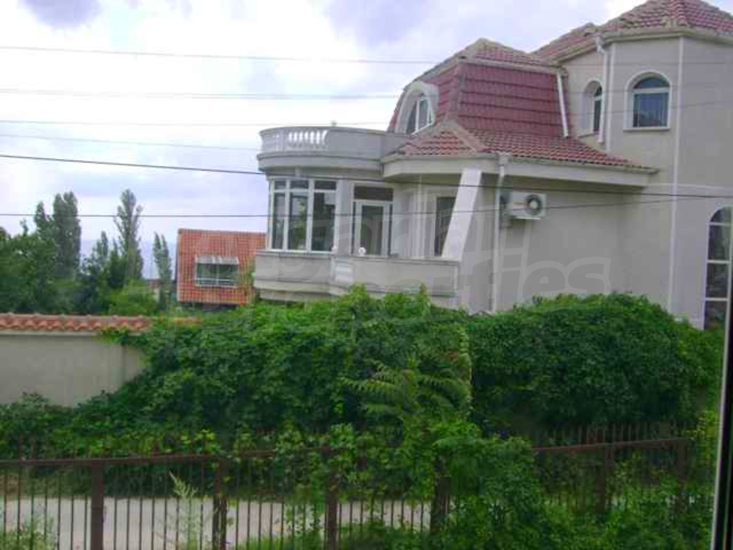 Gallery Picture 28