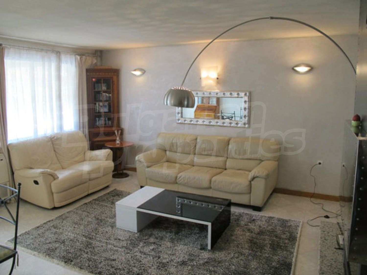 Gallery Picture 2