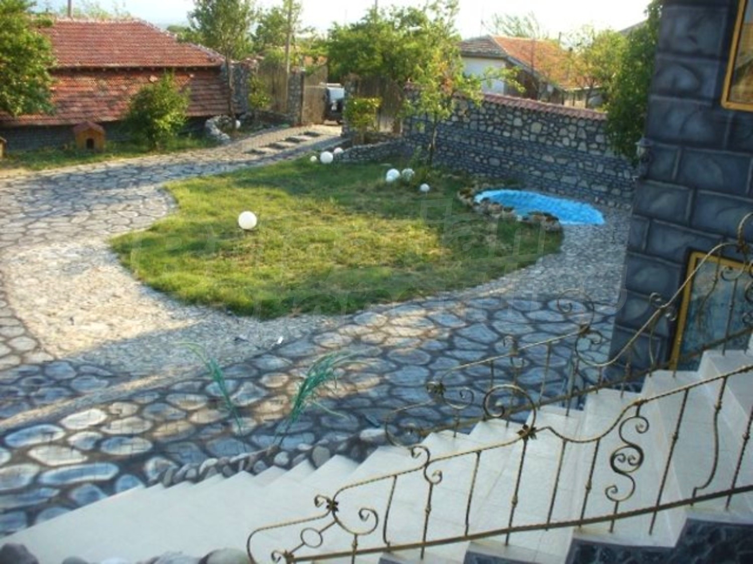 Gallery Picture 37