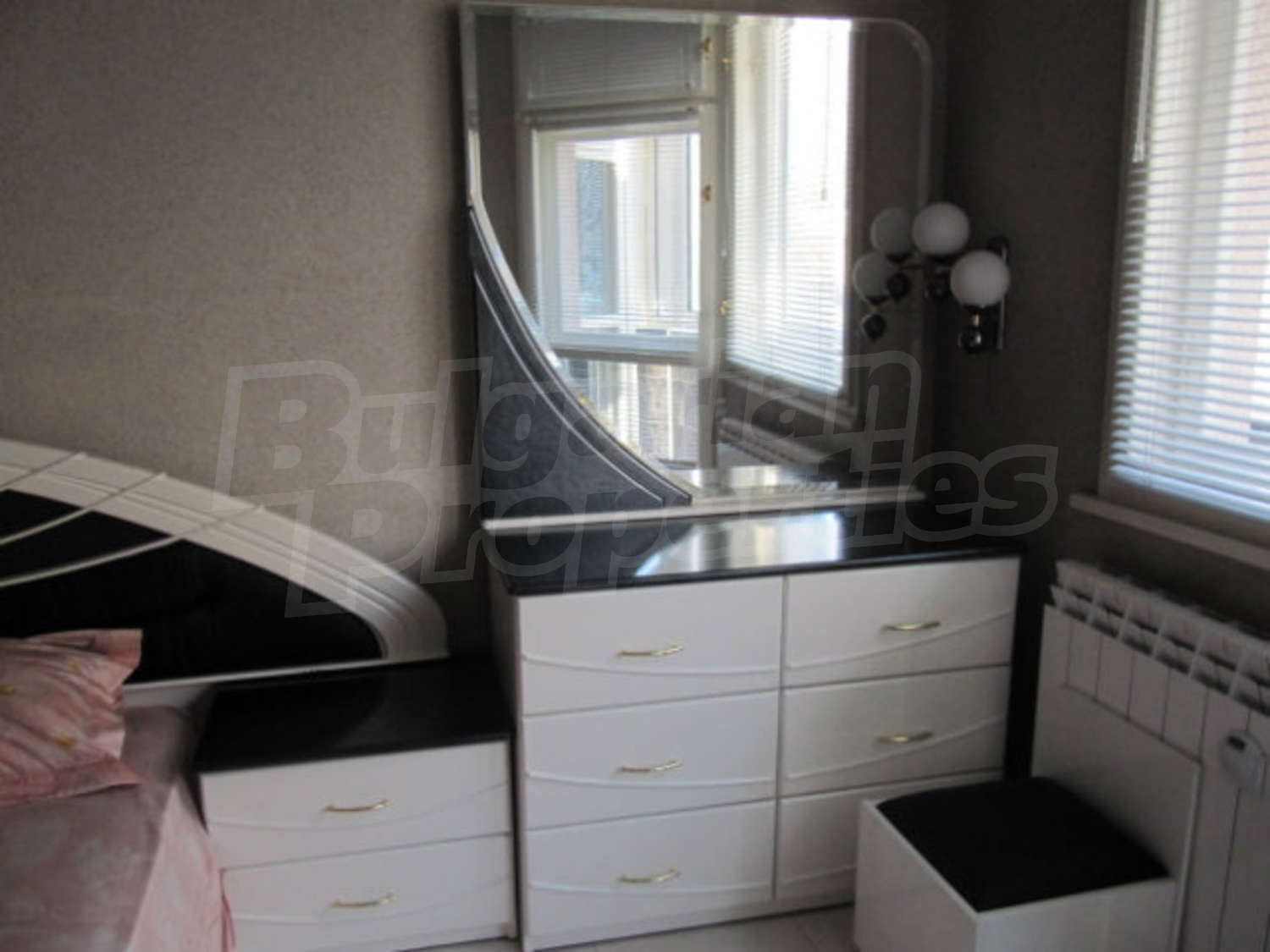 Gallery Picture 24
