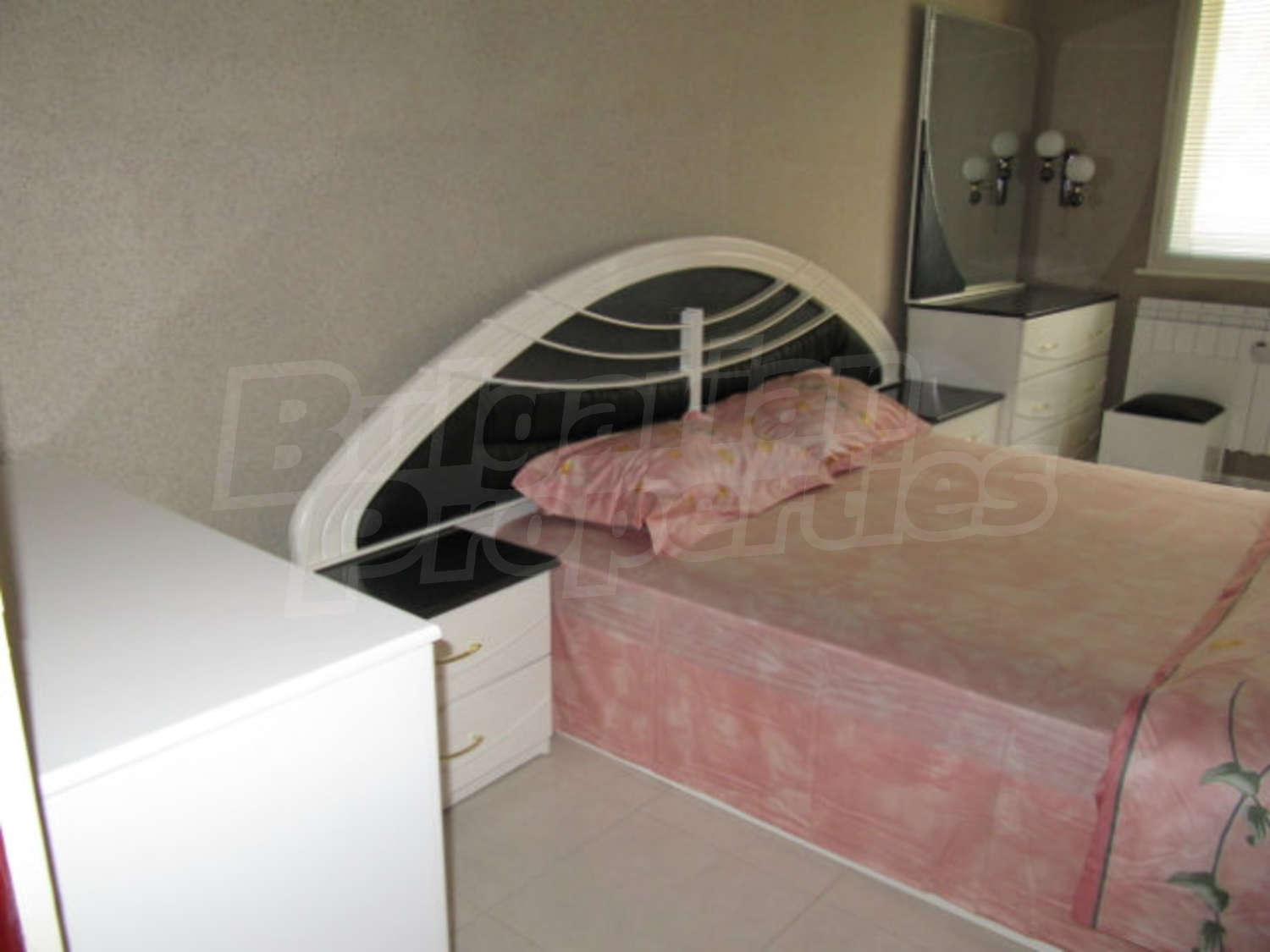 Gallery Picture 27