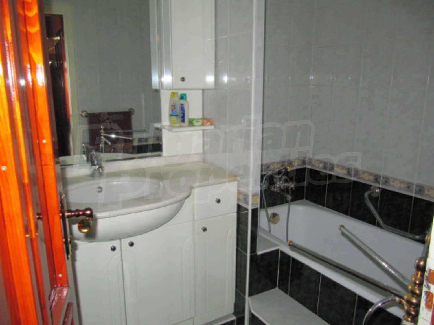 Gallery Picture 28