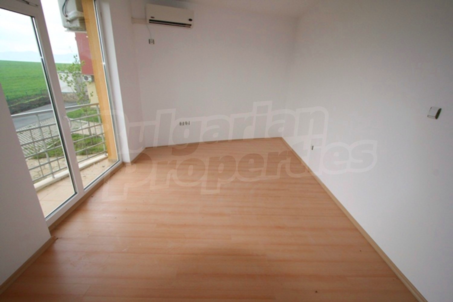 Gallery Picture 10