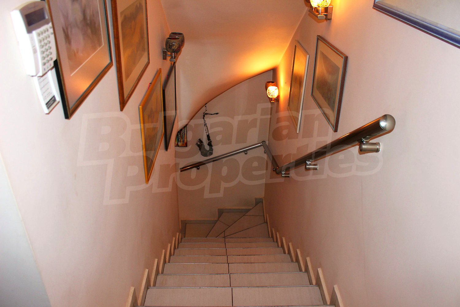 Gallery Picture 9