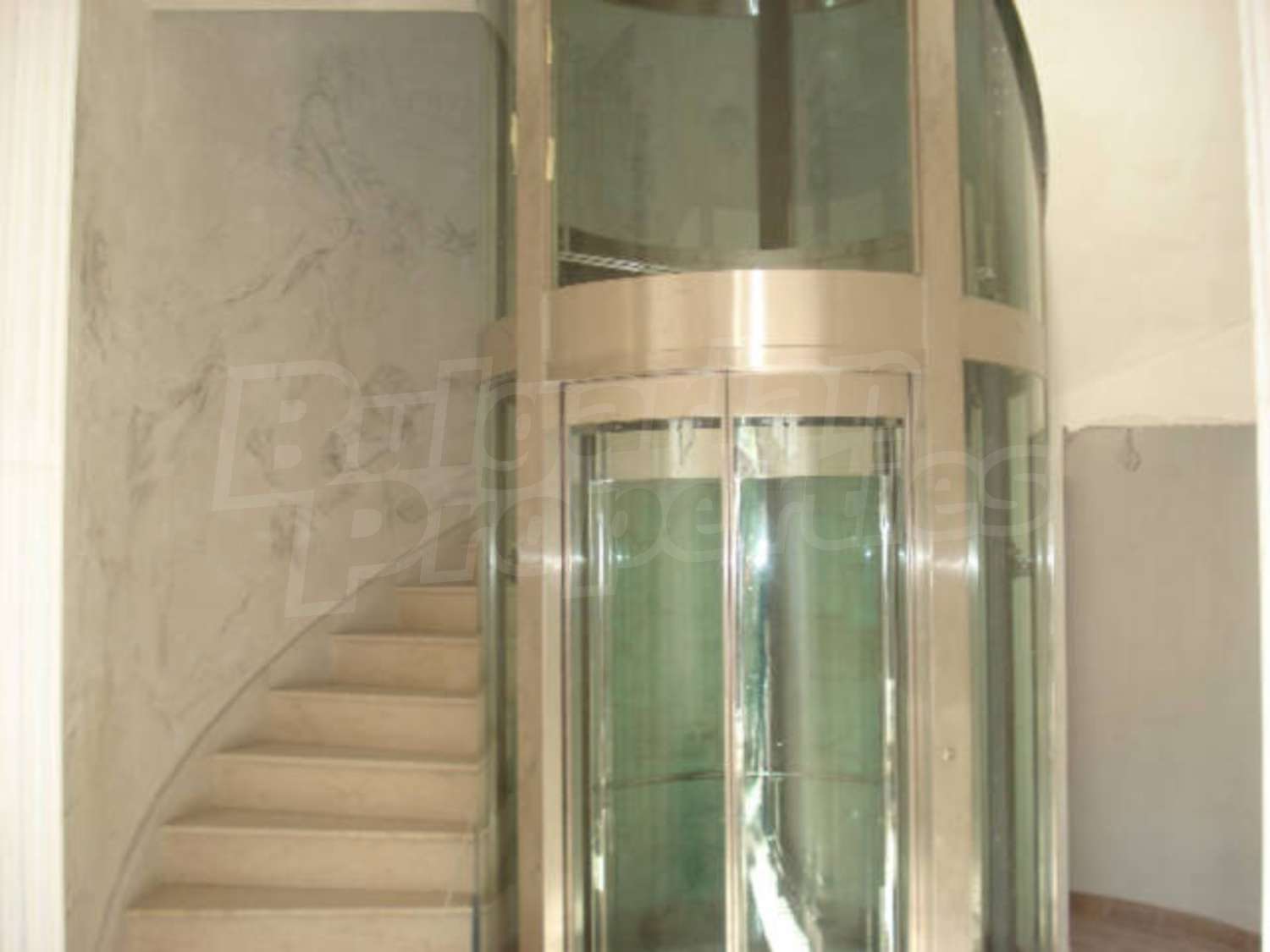 Gallery Picture 28