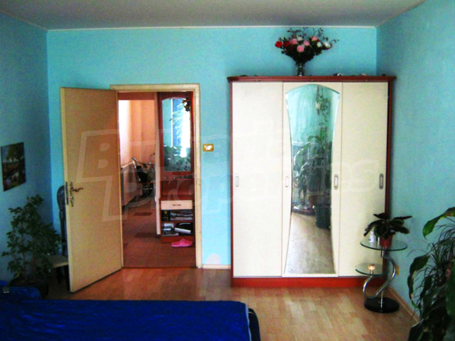 Gallery Picture 8