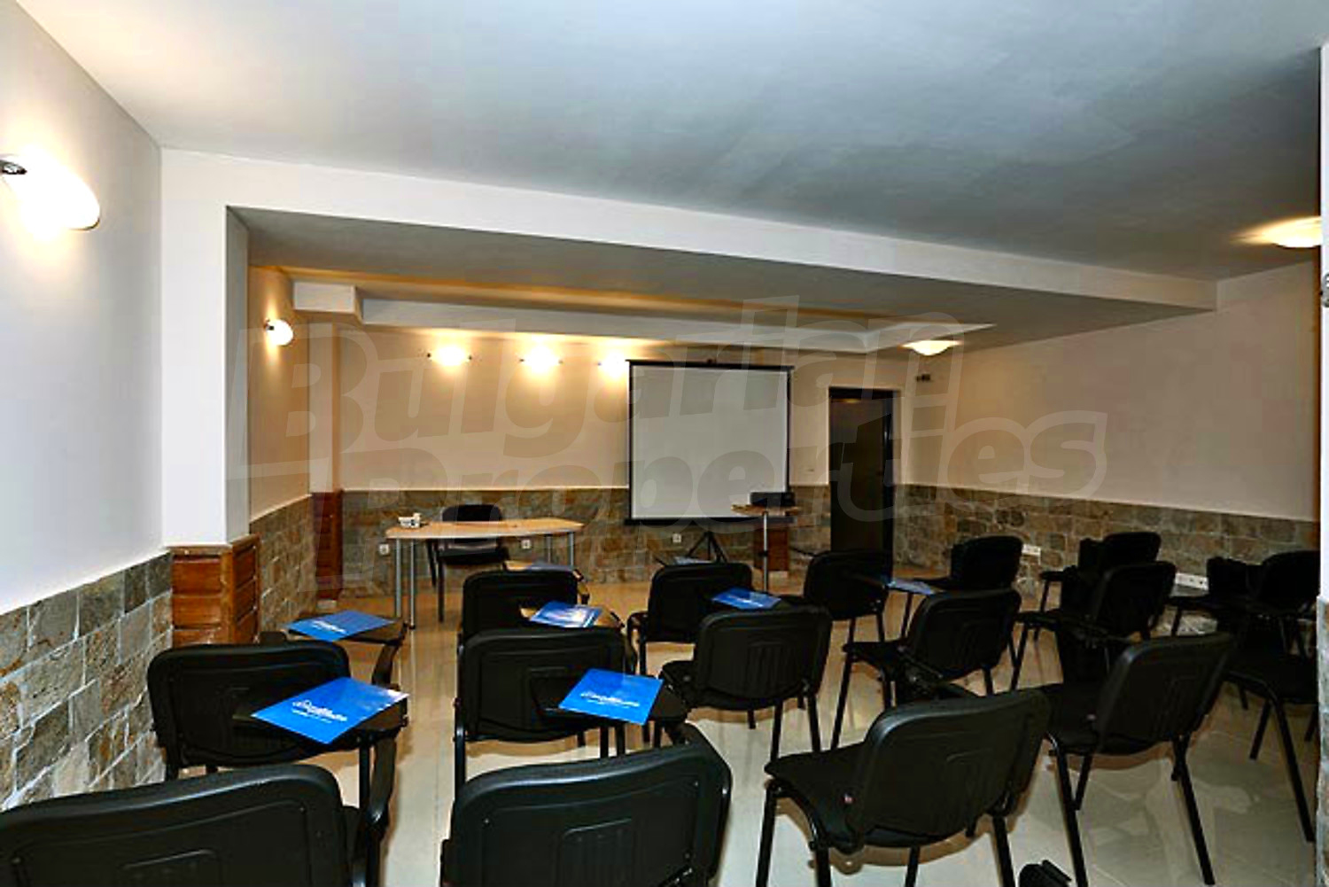 Gallery Picture 14