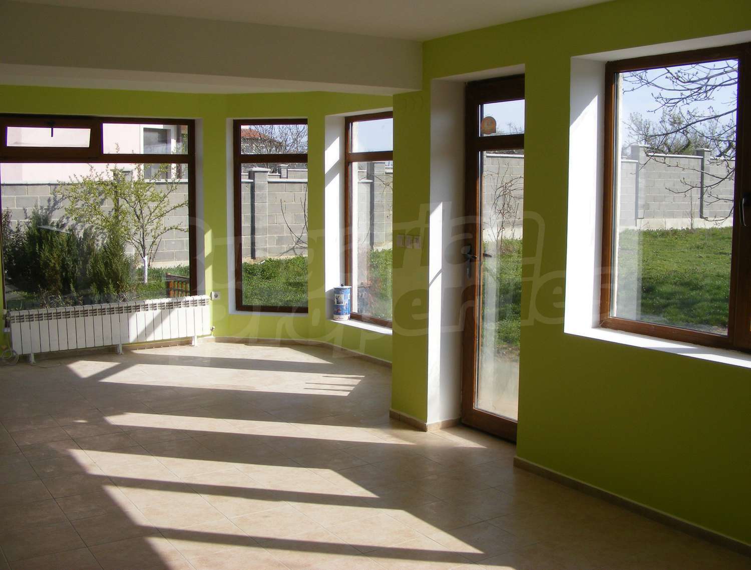 Gallery Picture 4