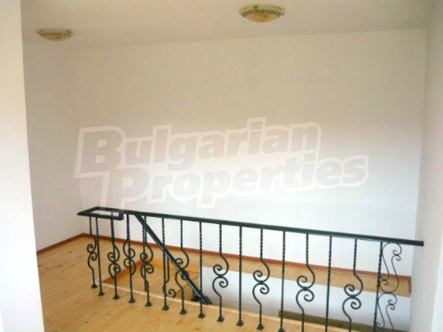 Gallery Picture 9