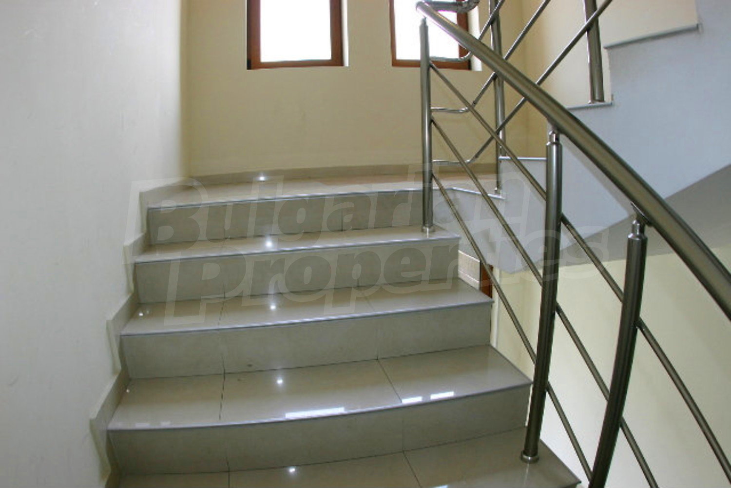 Gallery Picture 12