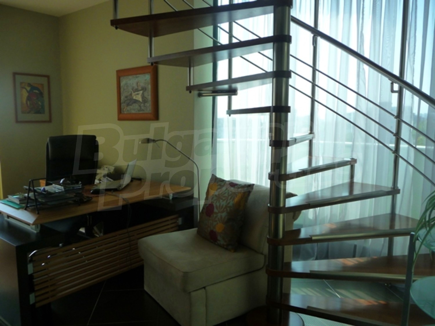 Gallery Picture 6