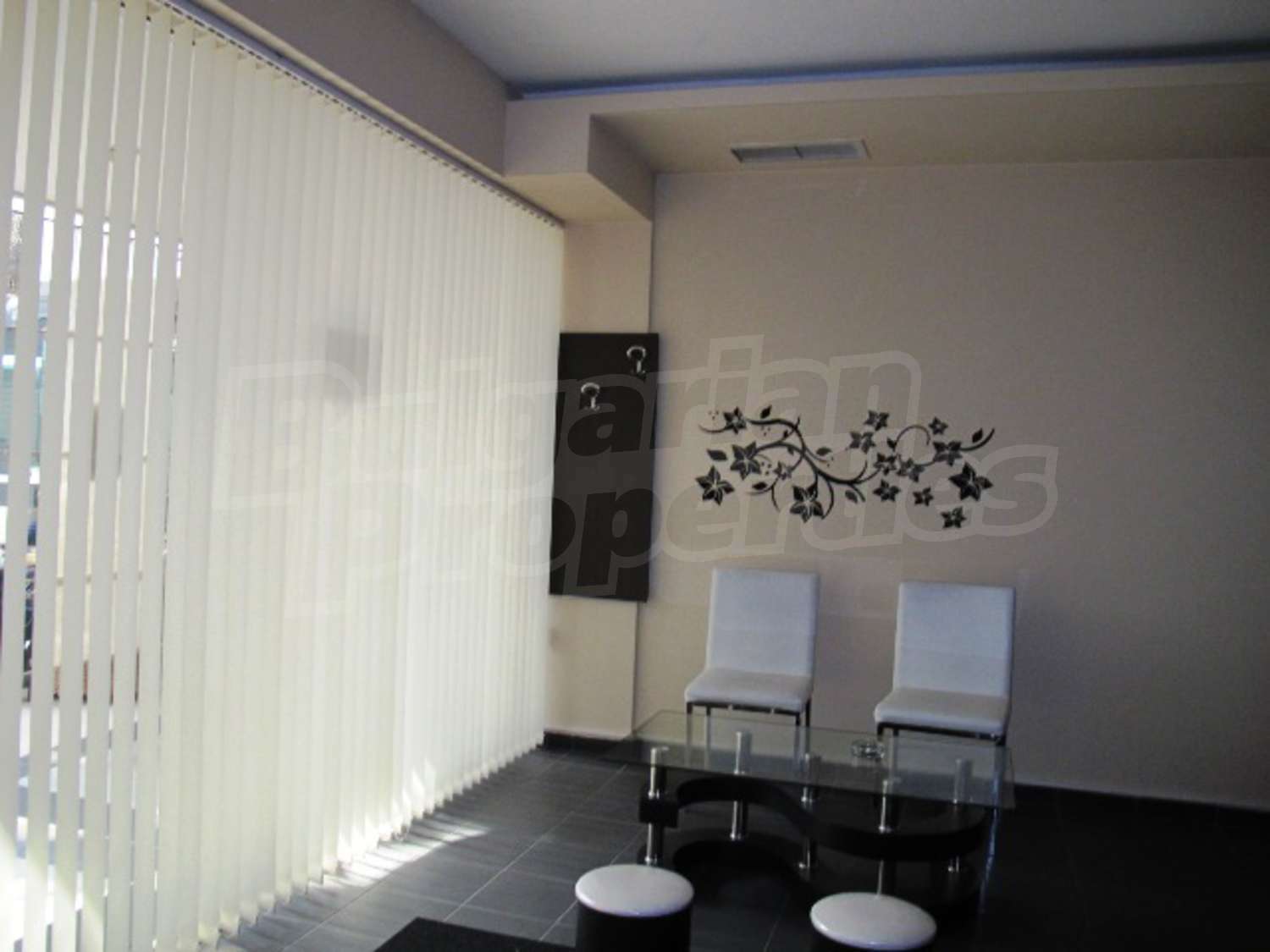 Gallery Picture 4