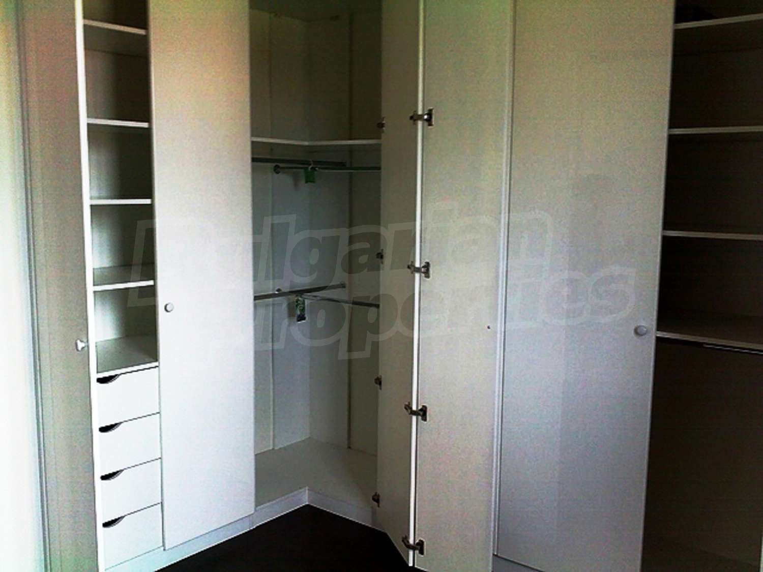 Gallery Picture 17