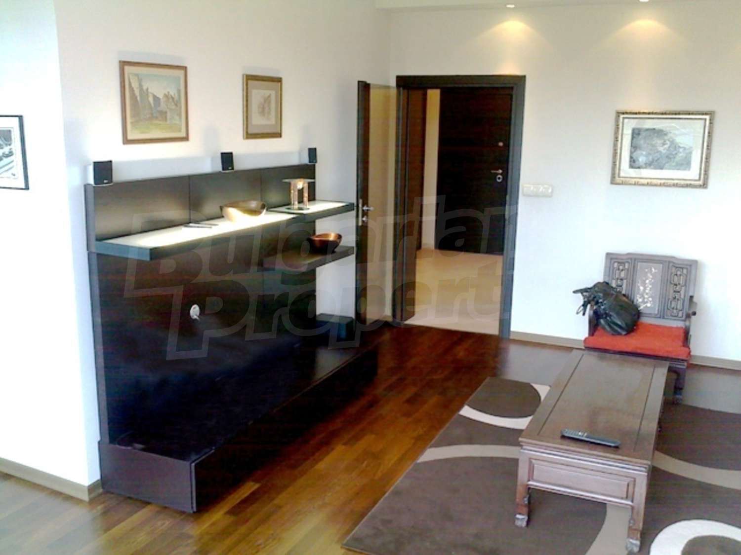 Gallery Picture 8
