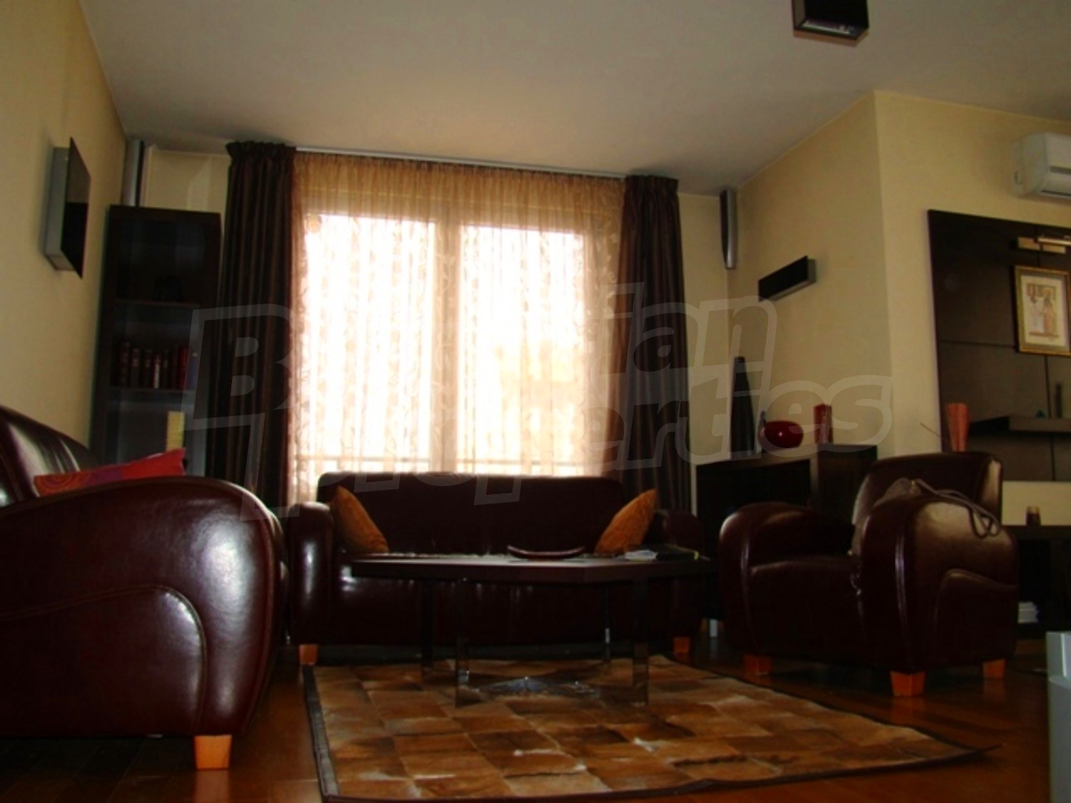 Gallery Picture 10