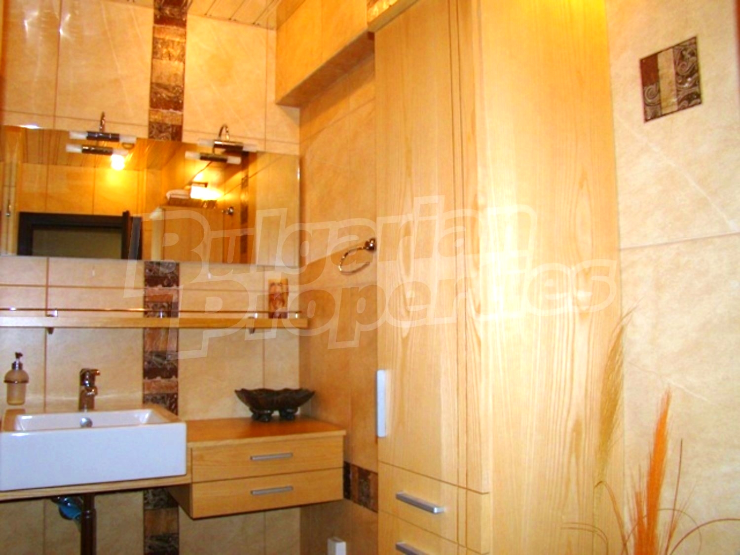 Gallery Picture 16