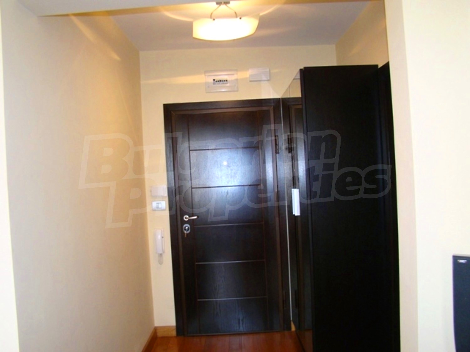 Gallery Picture 23