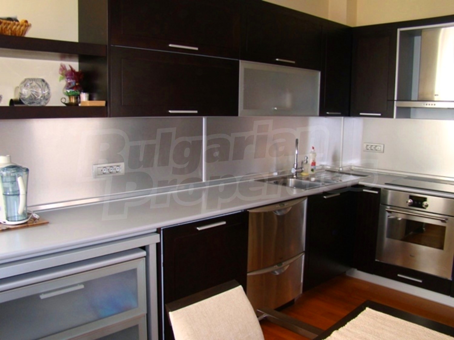 Gallery Picture 4
