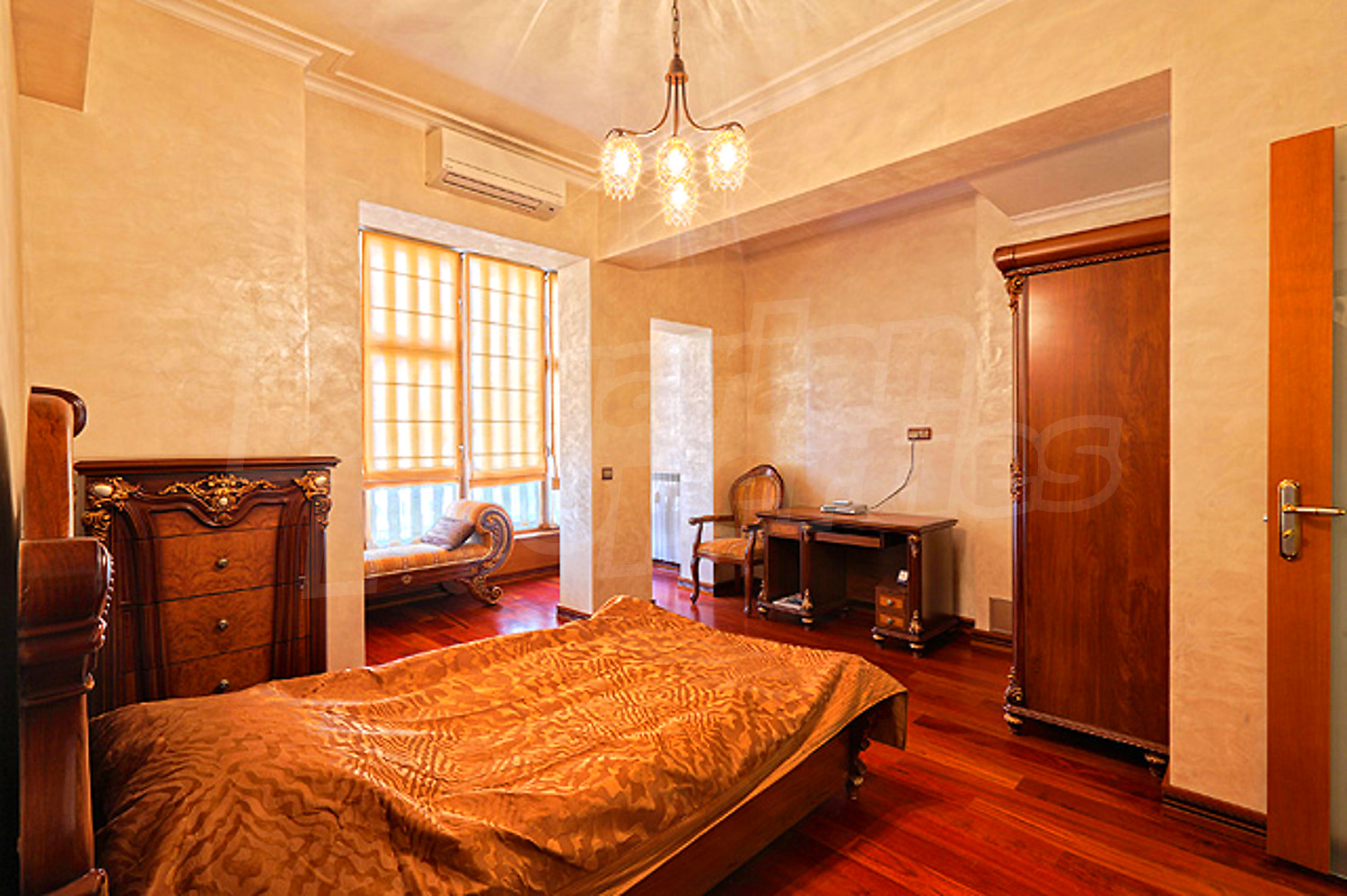 Gallery Picture 2