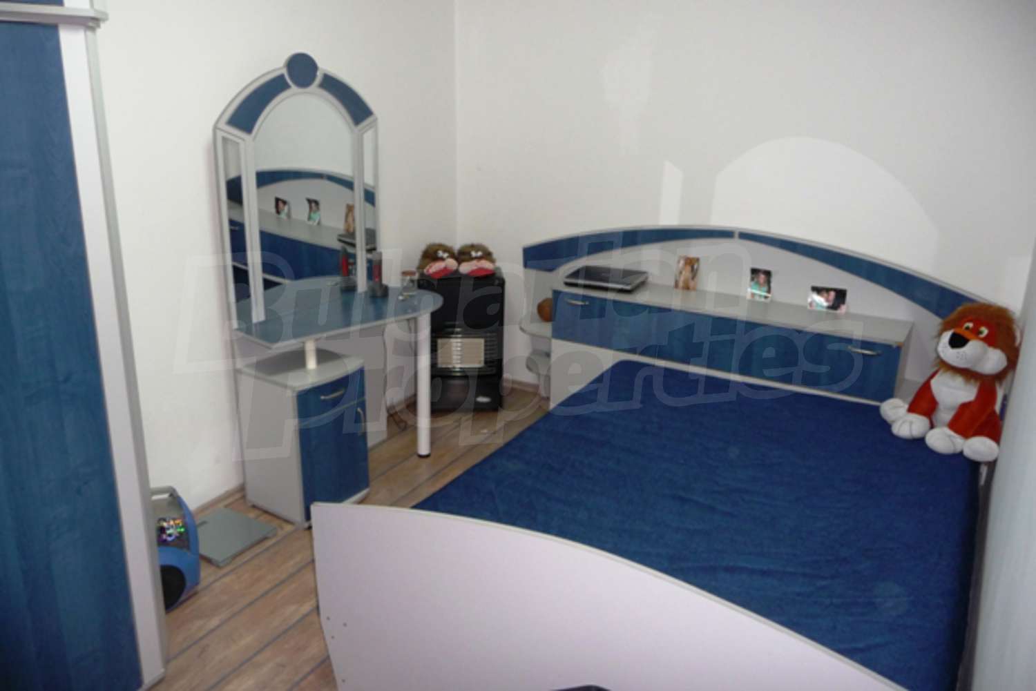Gallery Picture 17