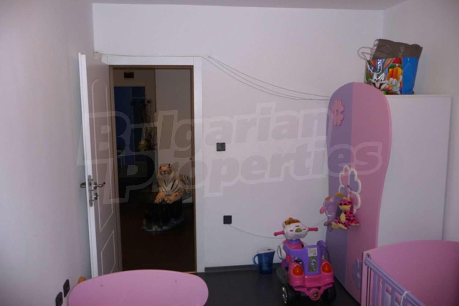 Gallery Picture 25