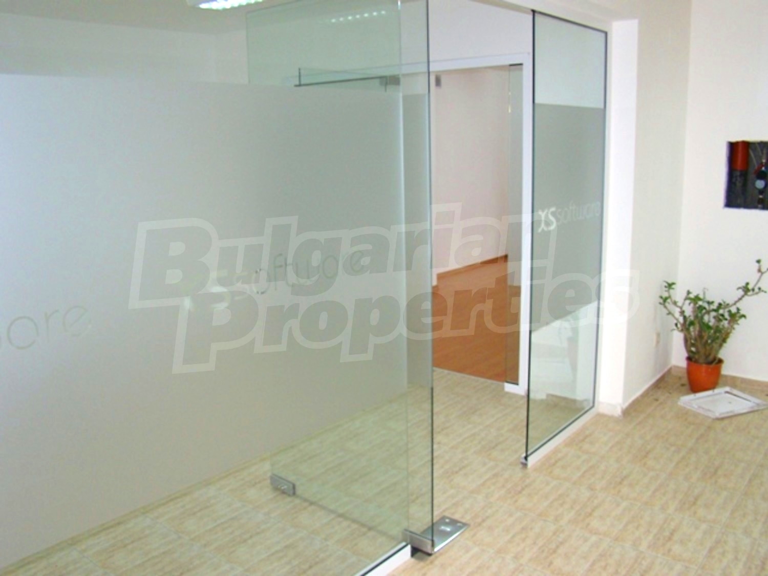 Gallery Picture 14