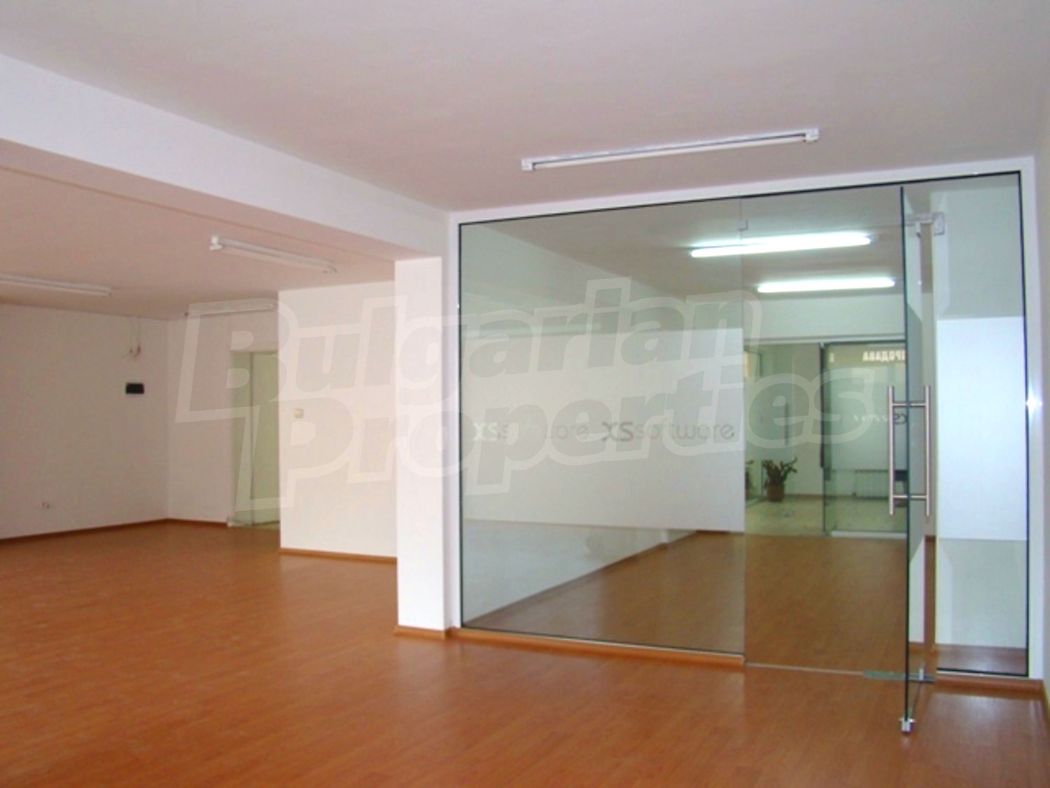 Gallery Picture 24