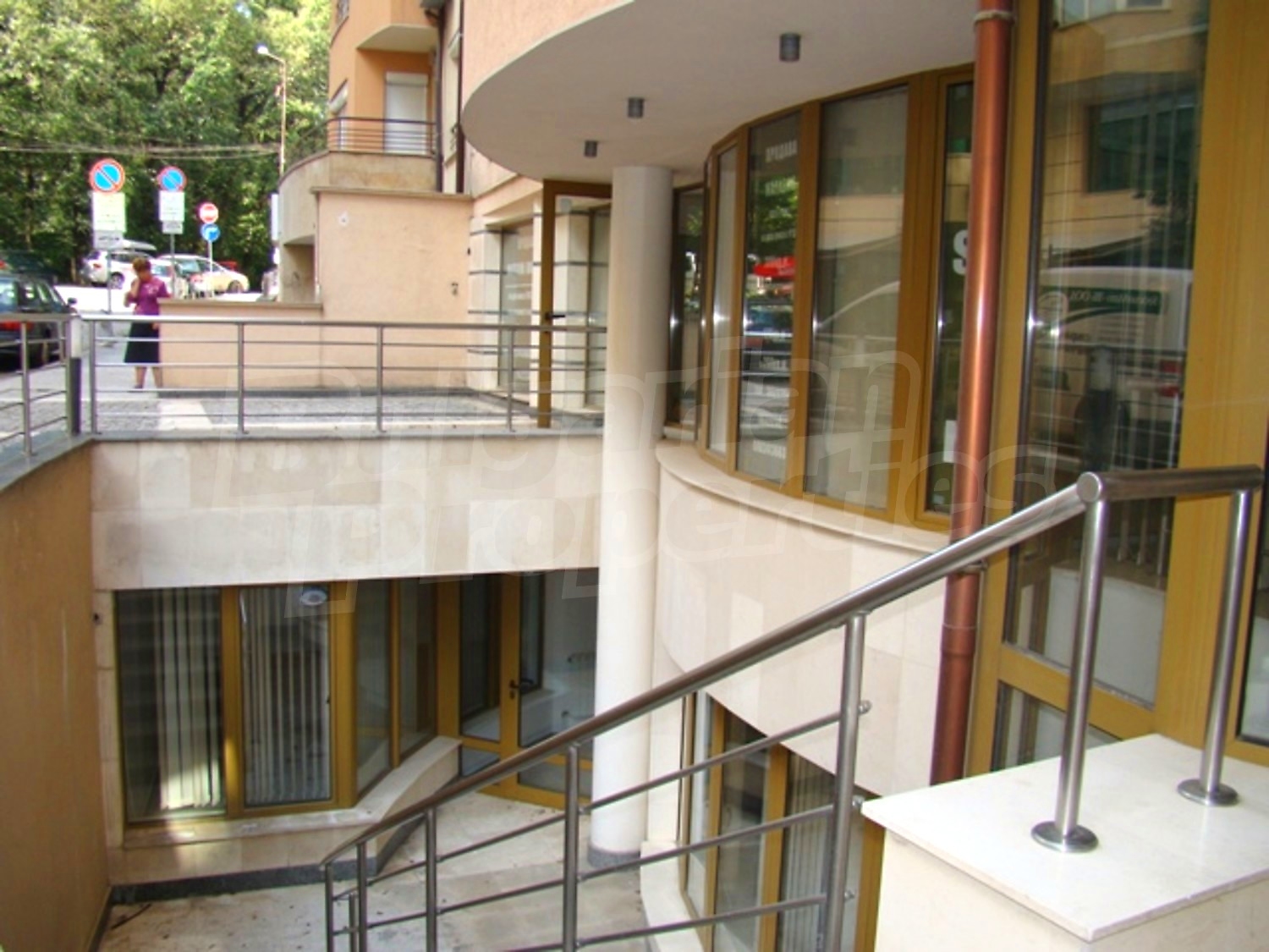Gallery Picture 8
