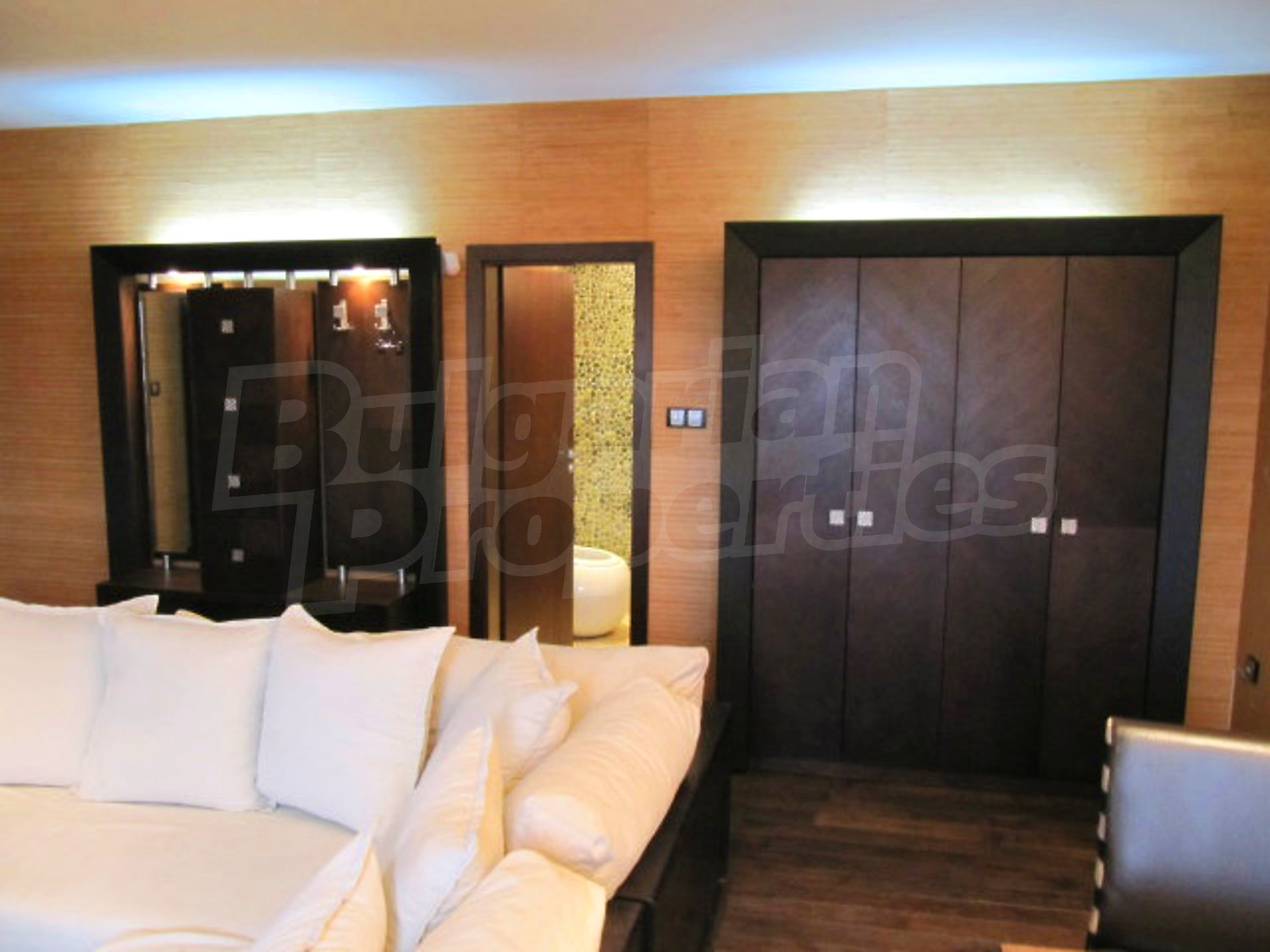 Gallery Picture 13