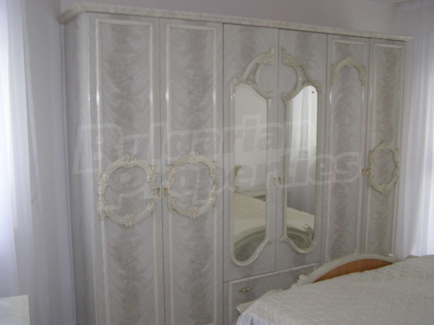 Gallery Picture 16