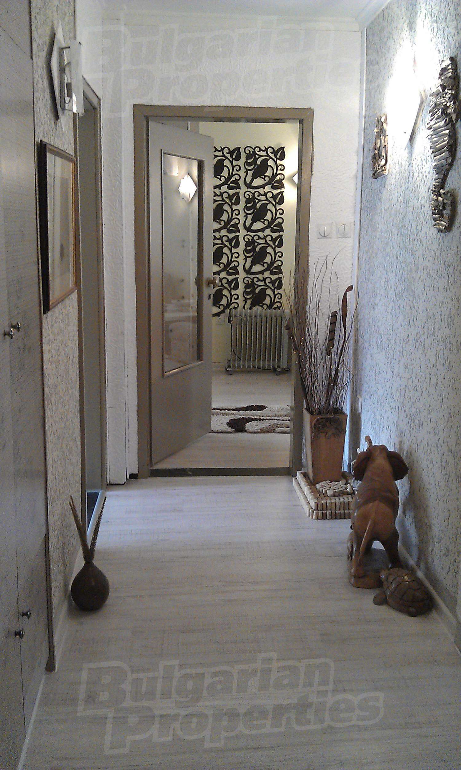 Gallery Picture 5