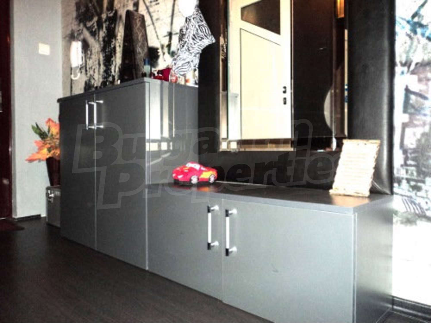Gallery Picture 27