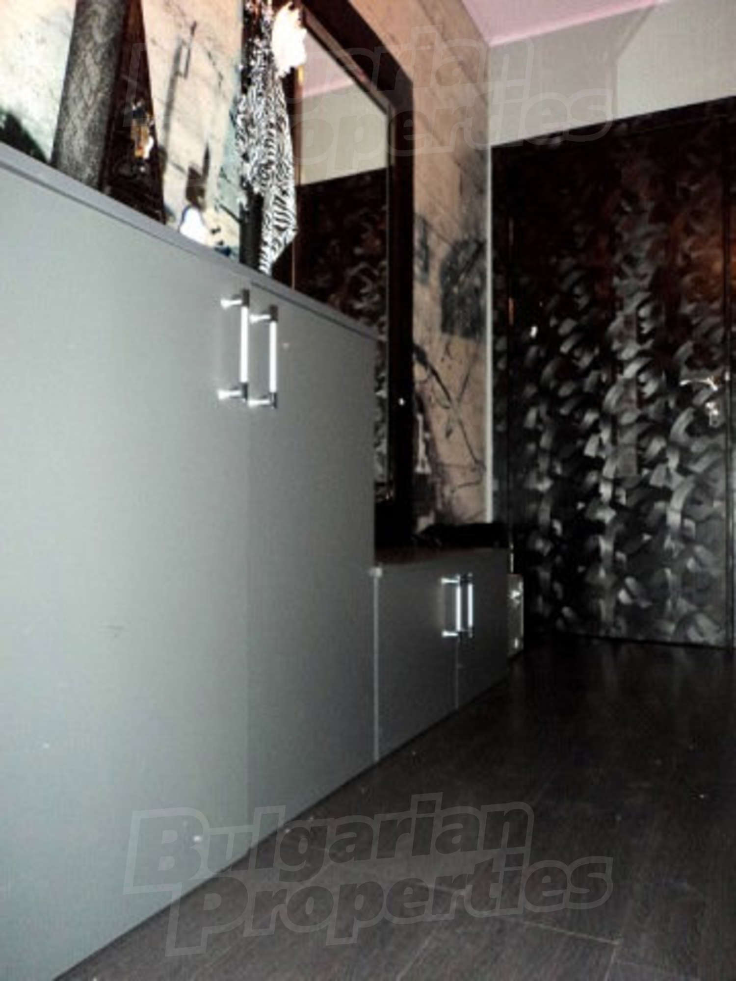 Gallery Picture 33