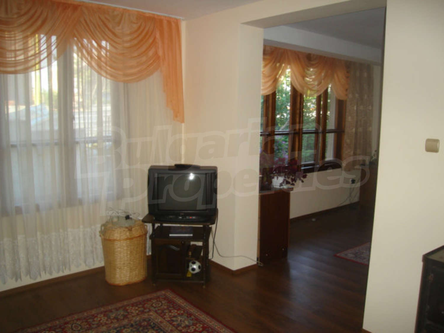 Gallery Picture 11
