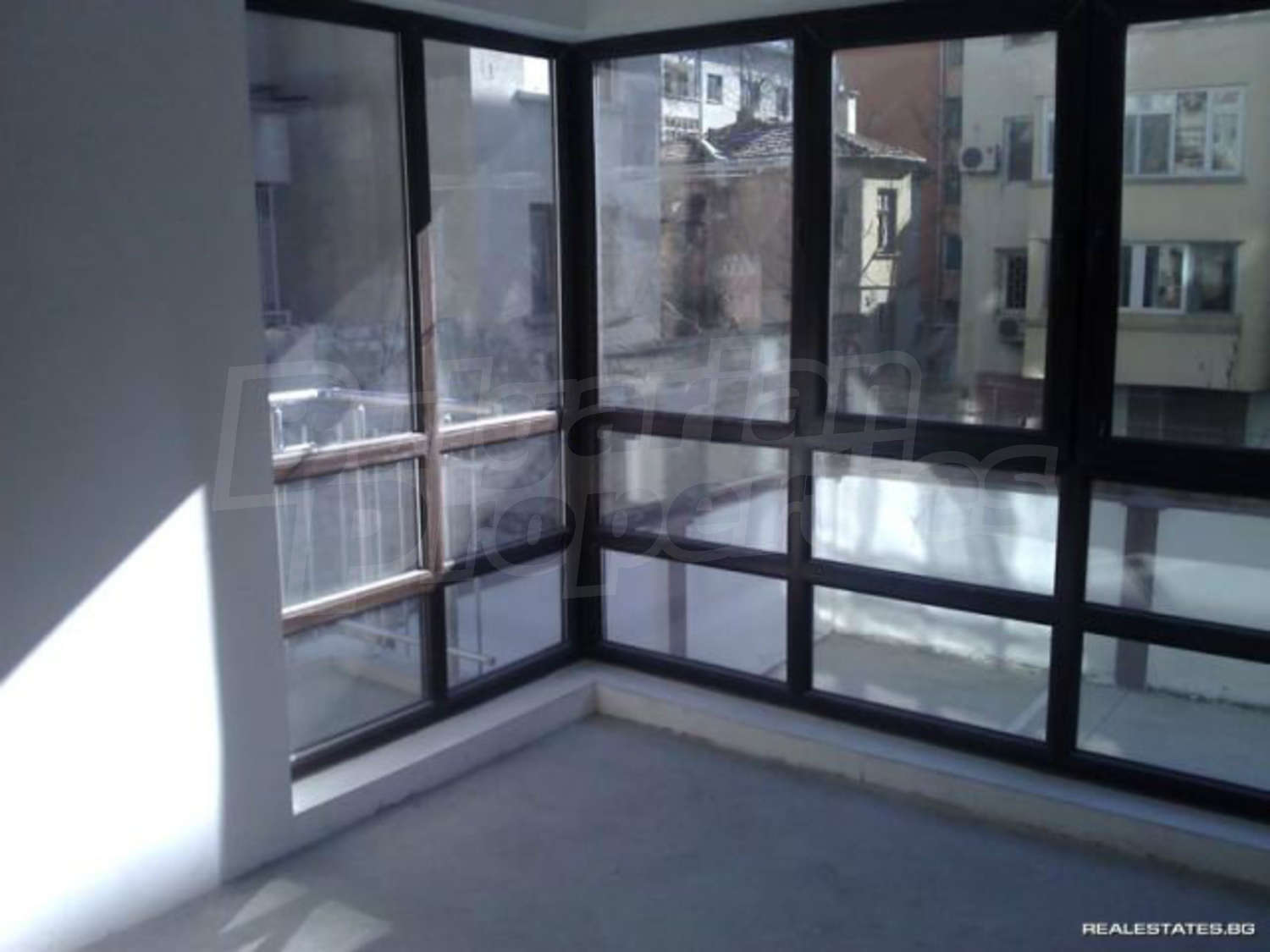 Gallery Picture 12
