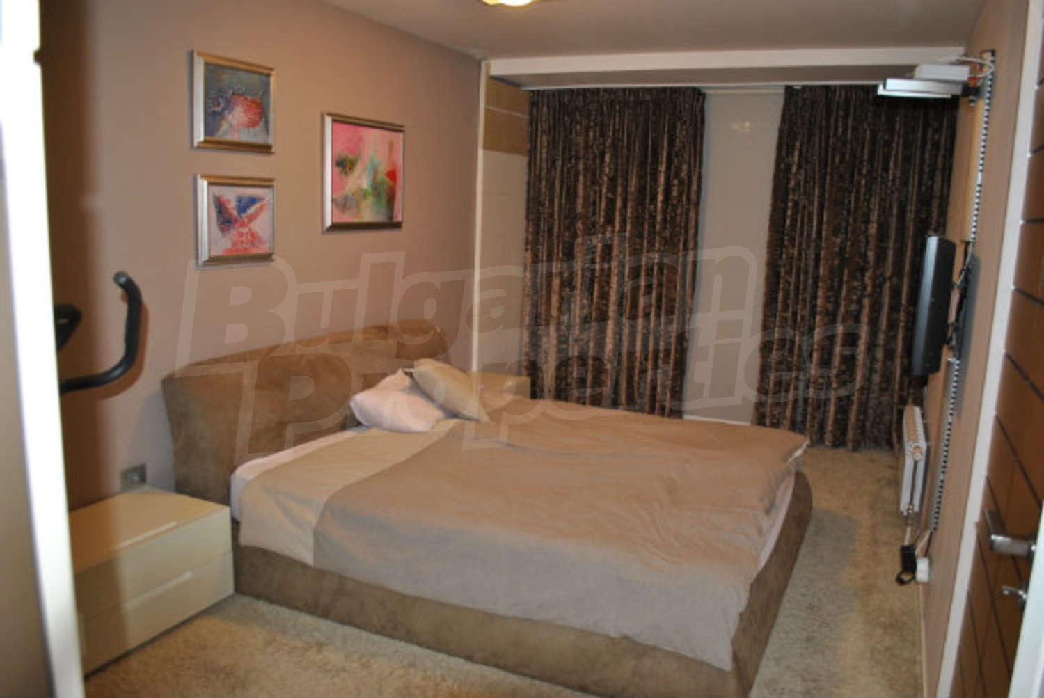 Gallery Picture 11
