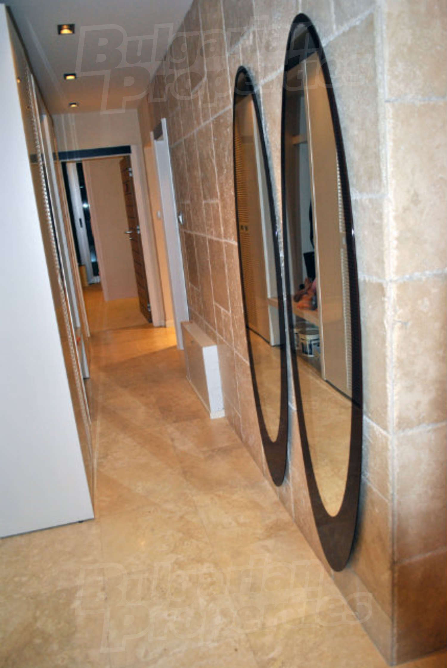 Gallery Picture 4