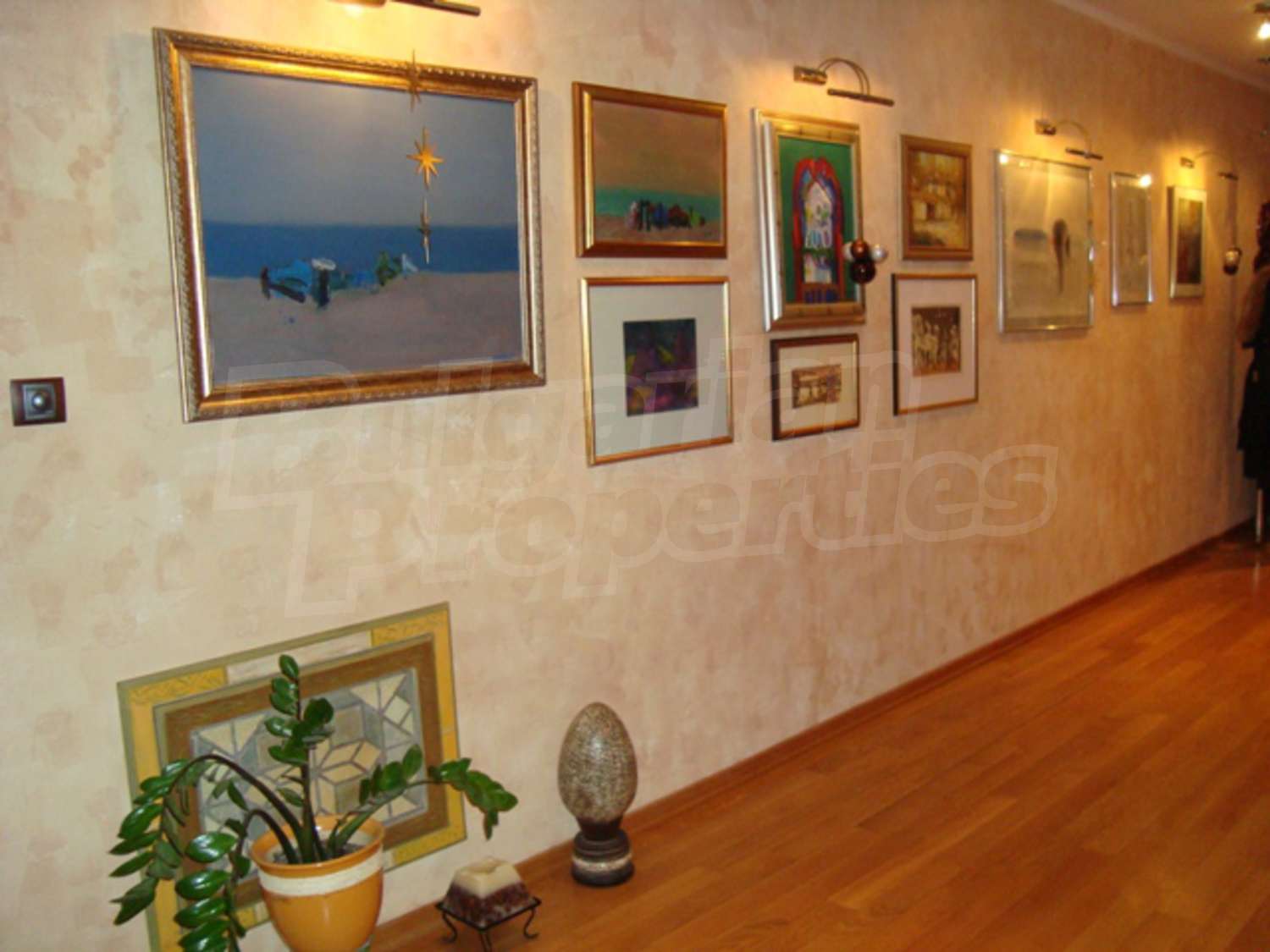 Gallery Picture 13